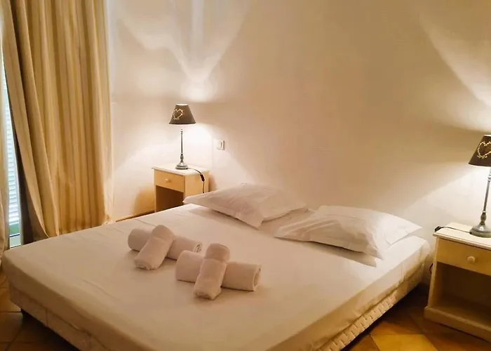 Capicciola, 8 Pers, Piscine, 30 M Villa *