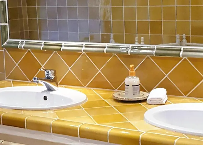 Capicciola, 8 Pers, Piscine, 30 M 别墅 Cirendinu