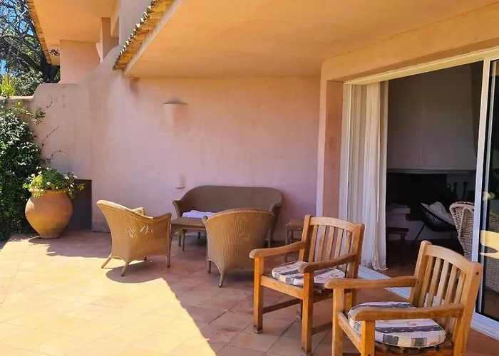 Capicciola, 8 Pers, Piscine, 30 M *